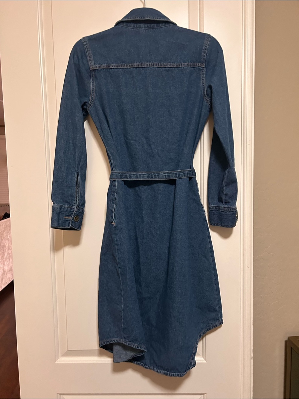 🤎🌀Frye Blue Denim Dress Full Button Front & Removable Waist Belt 🌀🤎 - Picture 6 of 15